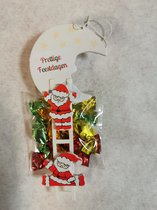 kerstmannetje-met-minizuurtjes-traktatie-kerstboom-versiering-kerst-10-stuks-kerstsnoep