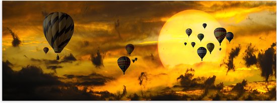 WallClassics - Poster Glanzend – Zee van Luchtballonnen bij Zon en Wolken - 90x30 cm Foto op Posterpapier met Glanzende Afwerking