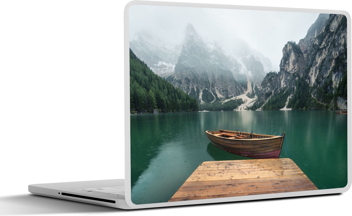 Laptop sticker - 15.6 inch - Mist - Sneeuw - Berg - Boot - 36x27,5cm - Laptopstickers - Laptop skin - Cover