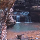 WallClassics - Poster Glossy - Petite Cascade depuis les Rochers - 50x50 cm Photo sur Papier Poster avec Finition Brillante