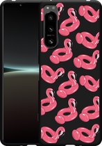 Sony Xperia 5 IV Hoesje Zwart Inflatable Flamingos Designed by Cazy