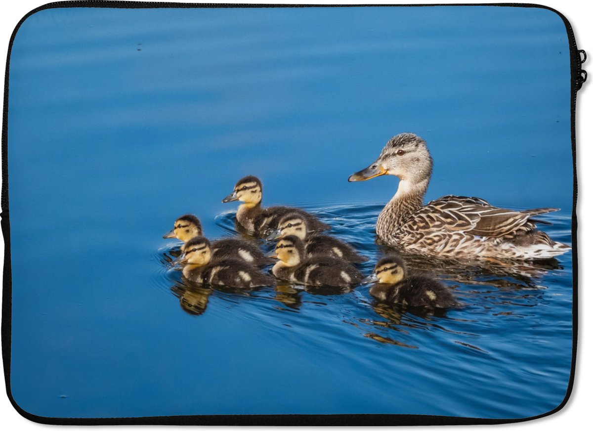 Laptophoes 13 inch - Eend - Water - Vogel - Bruin - Laptop sleeve - Binnenmaat 32x22,5 cm - Zwarte achterkant