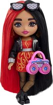 Barbie Extra Mini - Met zwart en rood haar - Pop