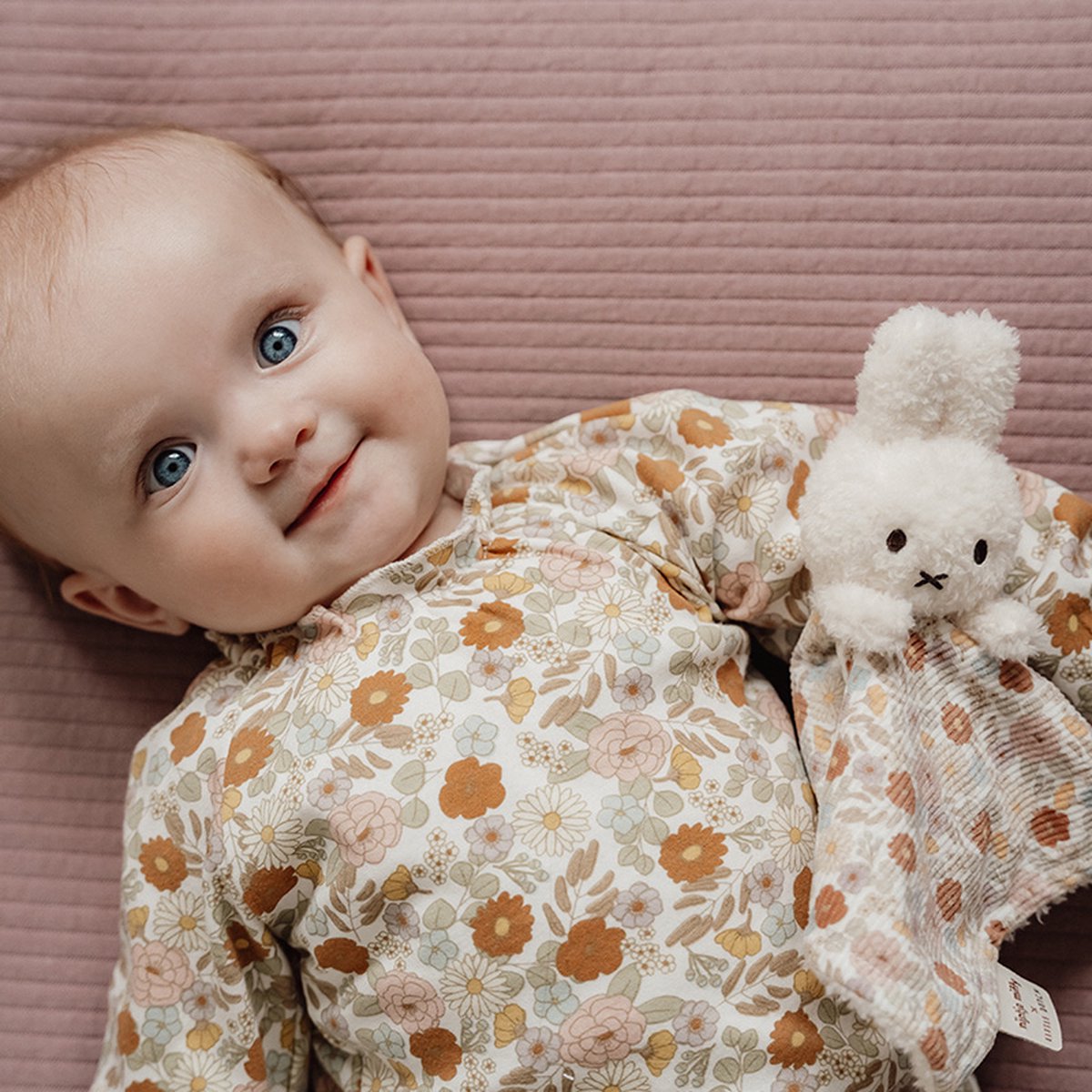 Little Dutch x Nijntje - Giftset Vintage Little Flowers - Knuffel, knuffeldoekje en rammelaar — afbeelding 3