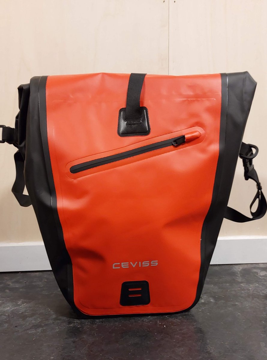 Ceviss - Waterproof enkele fietstas - 30 liter - rood / zwart