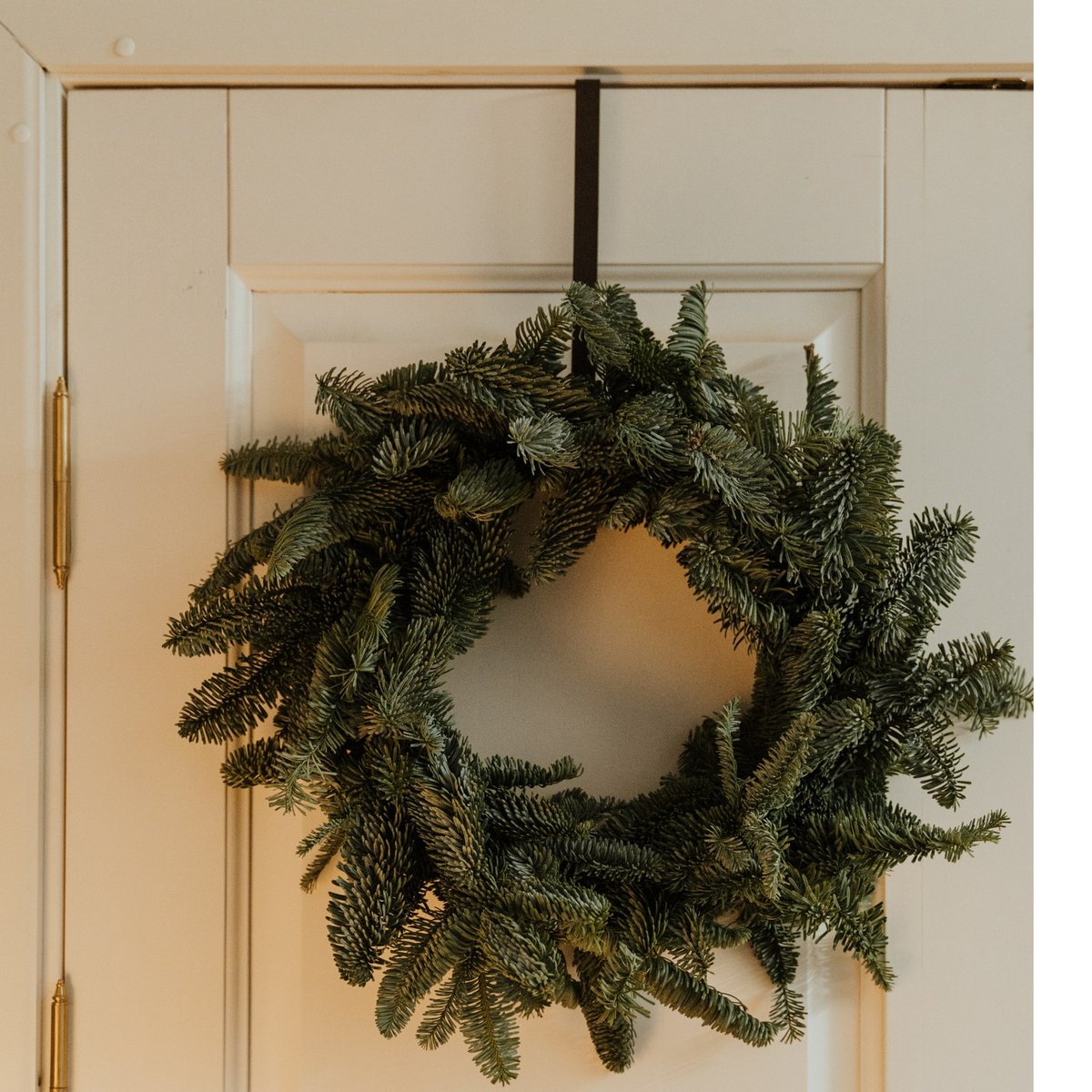 Christmas Decoration kerstkrans deurhanger - zilver - 29,5 cm - metaal - krans ophangen - haak – foto 3