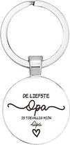 Akyol - De liefste opa Sleutelhanger - liefde - de liefste opa - familielid - cadeautje voor opa - familie - beste ooit - cadeau - verjaardag - kado - geschenk - gift - verrassing - liefste ooit - 2,5 x 2,5 CM