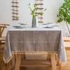 Modern eenvoudig gestreept tafelkleed, met kwastjes, katoen, linnen, voor buiten, afwasbaar, keukentafelafdekking voor eettafel (grijs rooster, rechthoekig/ovaal, 140 x 180 cm)