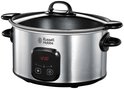 Zilverkleurige Russell Hobbs slowcooker met glazen deksel en digitaal display.