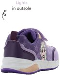 Lichtpaarse sneaker met klittenbandsluiting. Opdruk van Elsa en Olaf. Verlichting in de zool.
