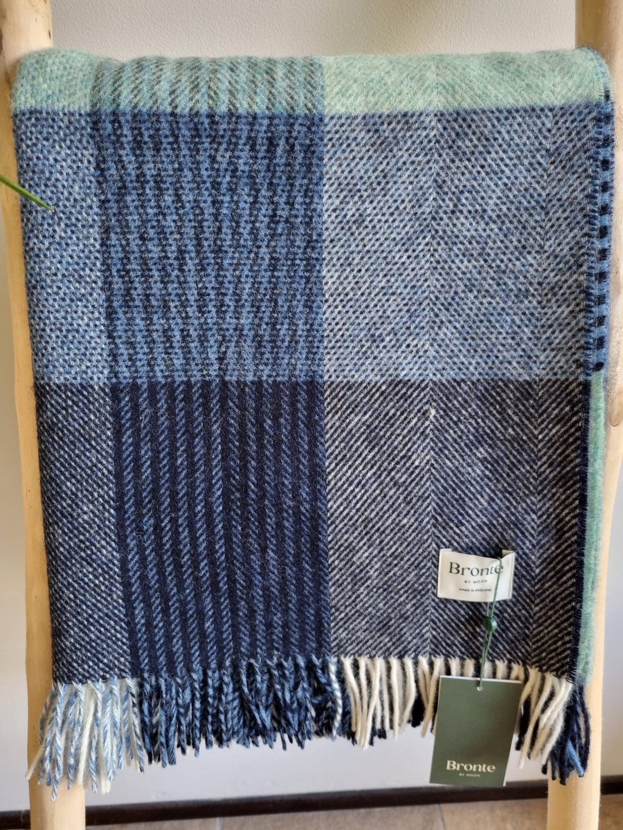 Bronte by Moon Wollen Plaid - LINDLEY Blue - 140x185cm - Bronte x Plaids.shop Blauw