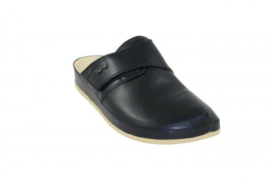 Zwarte Vital pantoffel met klittenbandsluiting, beige zool en binnenzijde.