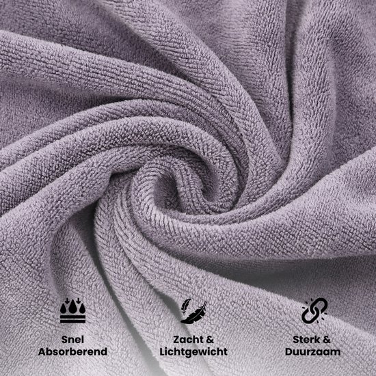 Lichtpaarse microvezel handdoek met focus op zachtheid, lichtgewicht en sterkte.