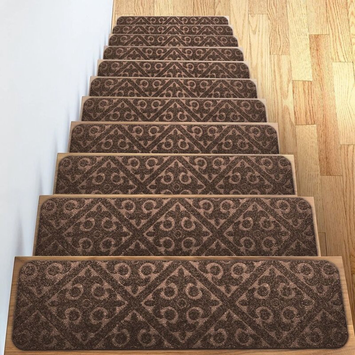 Bruine, reliëfbedrukte, antislip traptreden, set van 15, afgeschikt vooringen 20,3 x 76,2 cm, geschikt voor houten traptreden, veilig en slipbestendig.