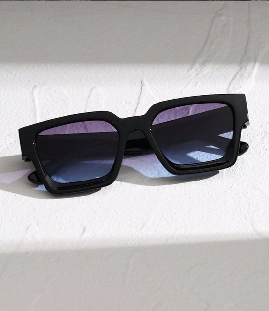 Zwart Strakke Zonnebril Met Paars/Blauwe Glazen - Strak & Casual Design - Comfortabel - Breed Frame — afbeelding 4