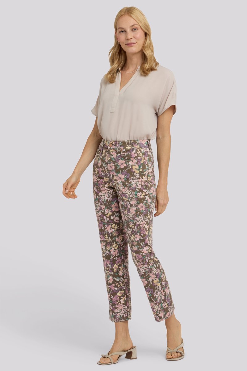 Marilyn Straight Ankle Jeans
