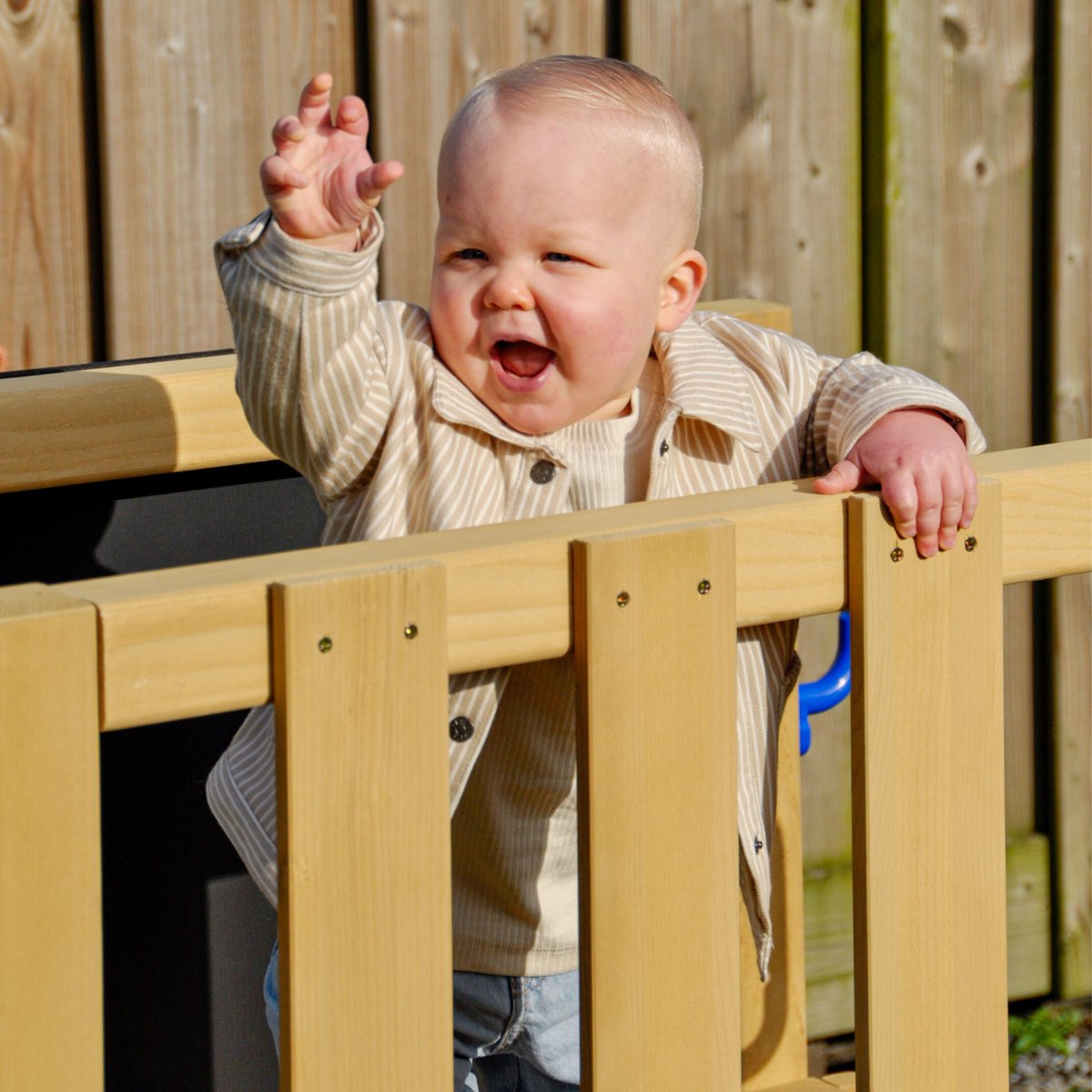 AXI Leah Mini Speeltoren met Zandbak en Picknicktafel – Grijze Glijbaan – Met Krijtbord – FSC hout – Klein speeltoestel voor de tuin / buiten — afbeelding 14