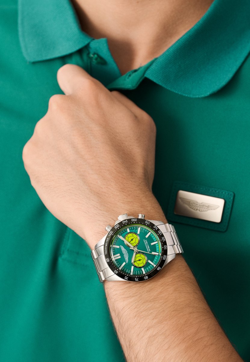 Aston Martin Spt Quartz Chronograaf Horloge Zilverkleurig Kast Gemaakt Van 100% Roestvrij Staal En Een Armband Van 100% Roestvrij Staal 44 MTIS1F5013E, MTIS1F5023E, MTIS1F5043E