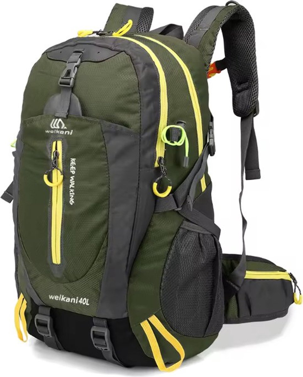 CarryQuest® - 40L Opvouwbare Fietsrugzak - Waterafstotende Nylon Outdoor Rugzak met Ademend Rugpaneel, Borstband, Heuptas & Toploader - 44x26x9 cm - Donkergroen