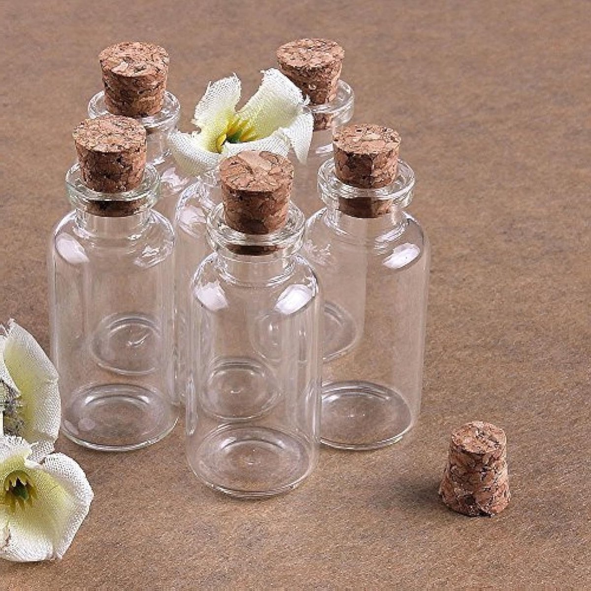 Set van 8 mini glazen flessen van 10 ml met kurken sluiting - Perfect voor opslag, decoratie en DIY-projecten