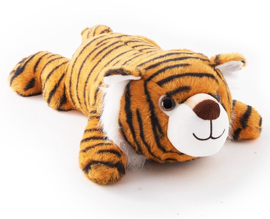 Un tigre en peluche aux rayures oranges et noires et à un col blanc est allongé sur un fond blanc.