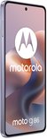 Lichtpaarse smartphone met Motorola logo en 'moto g 86' op het scherm.