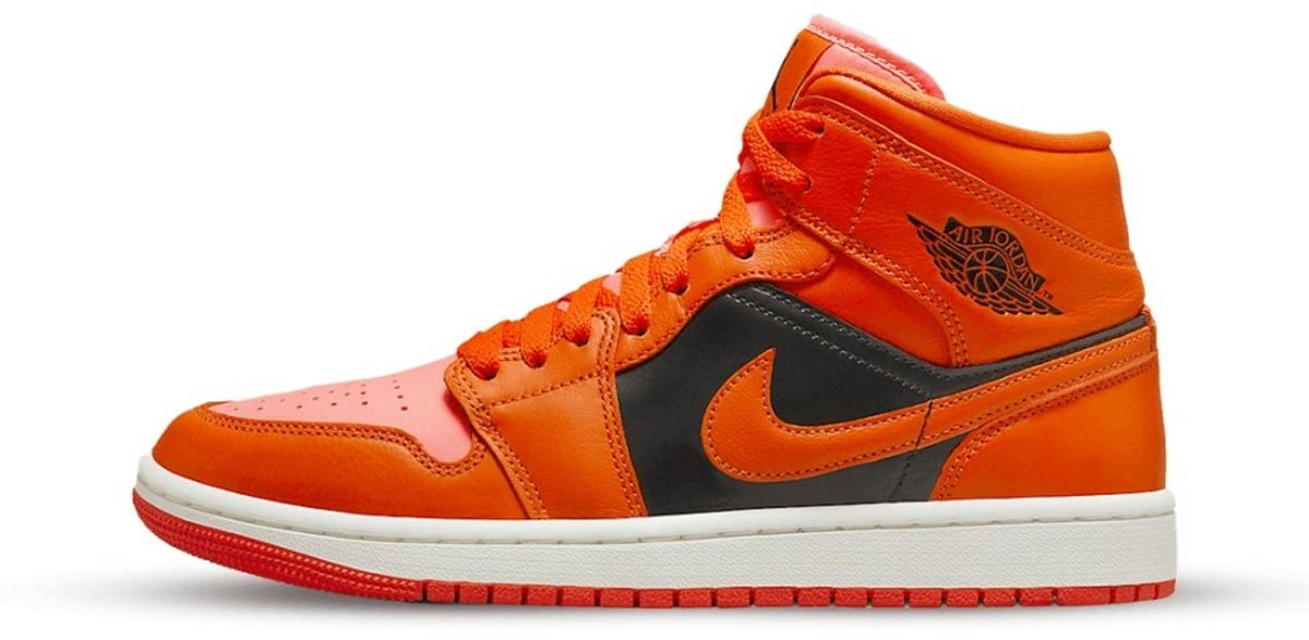 Nike Air Jordan 1 Mid Sneakers Unisex Oranje
