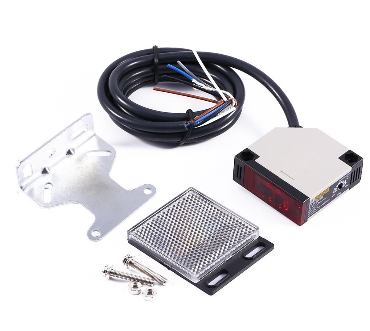 Dailygoods- Fotocel met Spiegelreflectie - Lichtschakelaar - Foto-elektrische Sensor - AC 90-250V - 3A - Afmetingen 5x5x2 cm