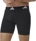 Zwarte Adidas boxer briefs met witte Adidas logo's op de zwarte tailleband.