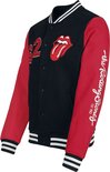 Zwarte collegejas met rode mouwen, gestreepte boorden en de tekst 'the Rolling Stones EST. 1962' op de mouw.