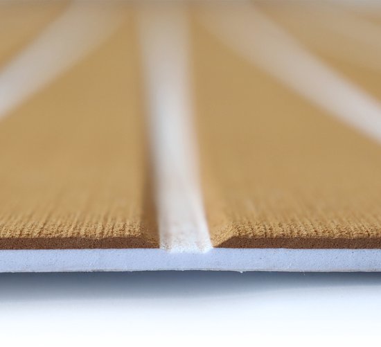 EVA Teak Foam Bootmat Pro Series – Zelfklevende Premium Decking Mat – Anti-Slip Bootvloer – 240x60 cm – Licht bruin met Witte Lijnen – TeakFoamShop