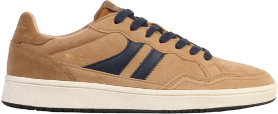 Bruine suède Teddy Smith sneaker met donkerblauwe strepen en witte zool.