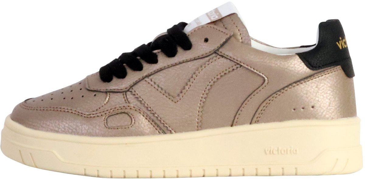Sneakers met veters