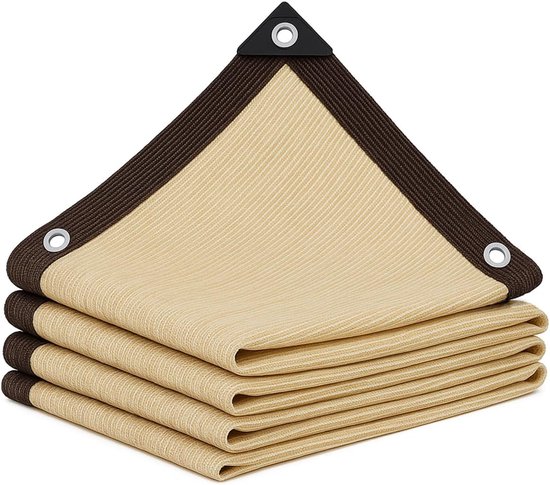 Gevouwen beige driehoekig schaduwdoek met bruine rand.