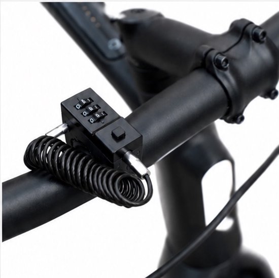 Zwart fietshelmslot met cijferslot en oprolbare kabel, gemonteerd op het stuur van een fiets.