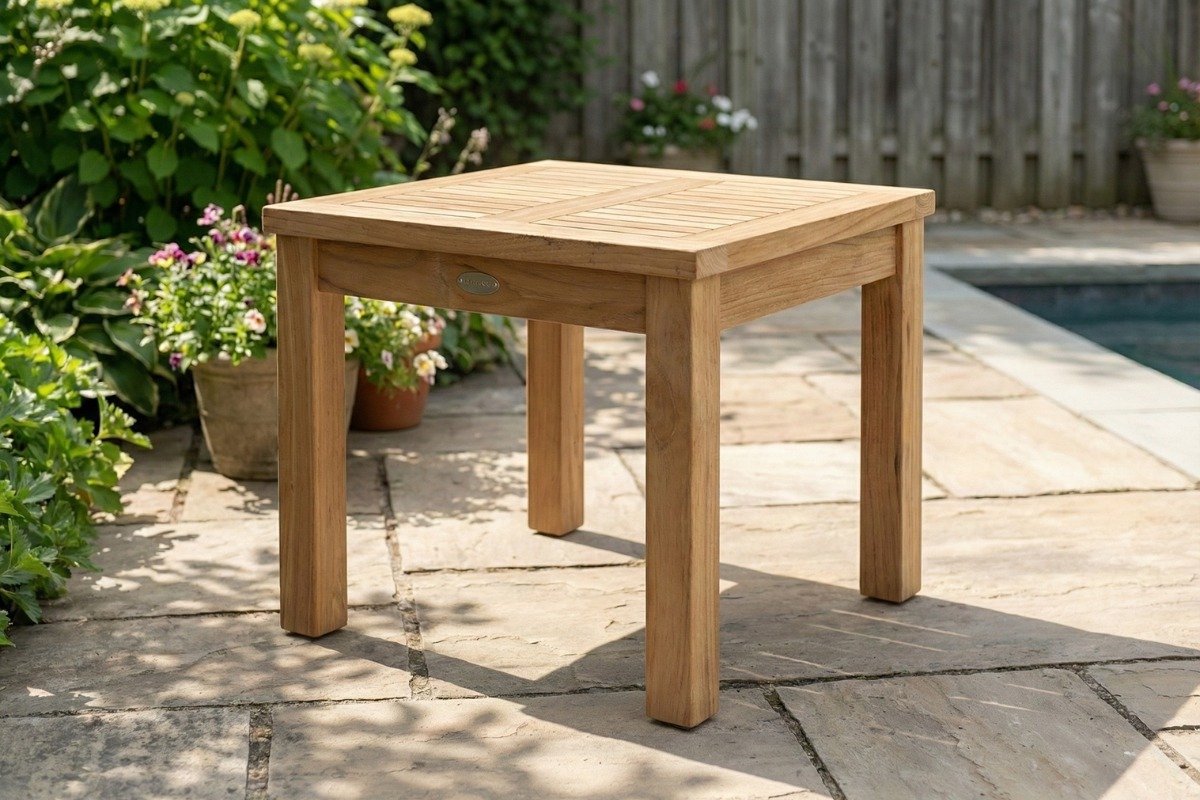 Bol.com Teakea - Kleine Teak Bijzettafel 50x50x45 cm - Massief Teakhout - Compacte Houten Tuintafel aanbieding