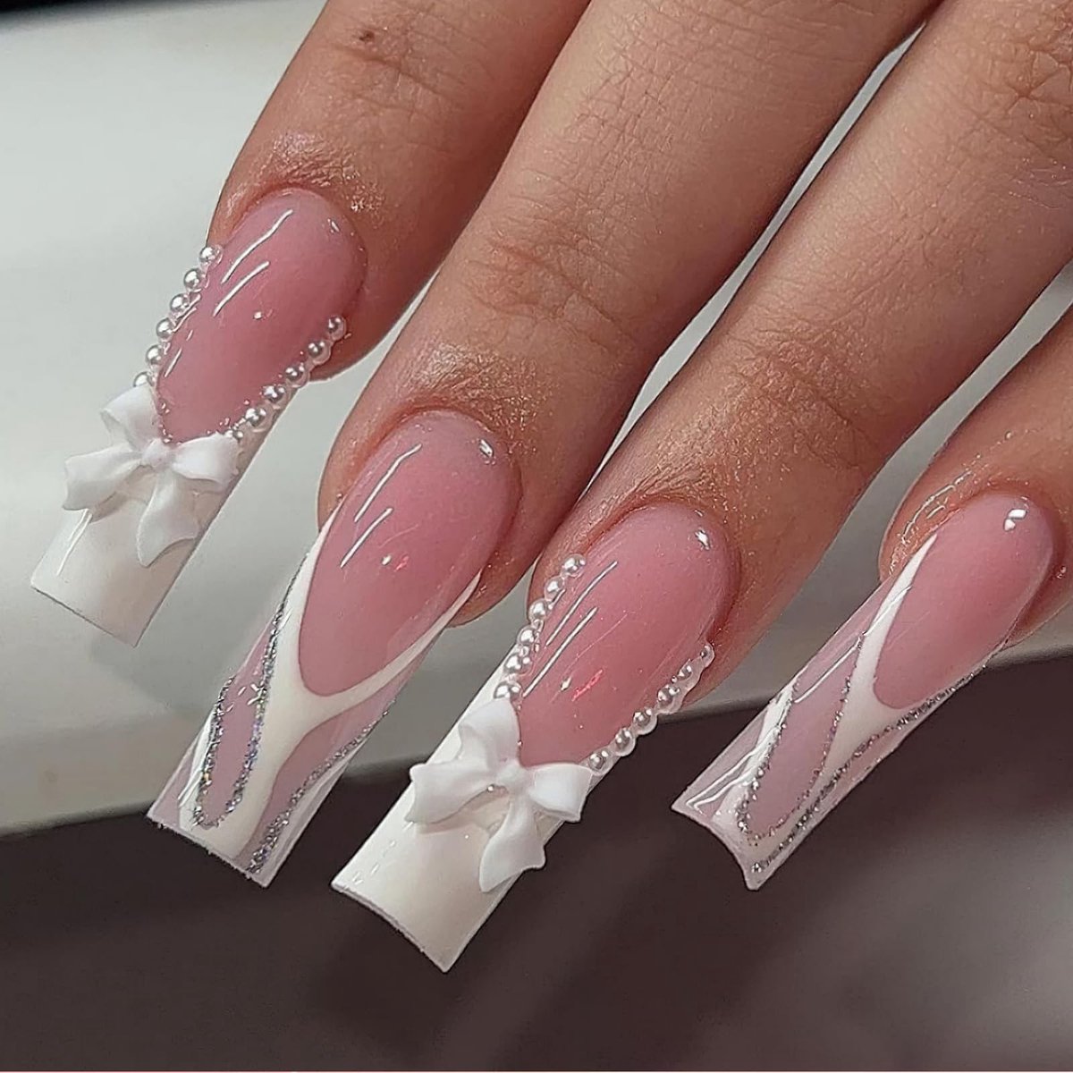ONF3 - French lace press-on nagels - Lange vierkante kunstnagels - Glanzende coffin vorm nagels - Strikjes strass glitter - Perfect voor elke ge...
