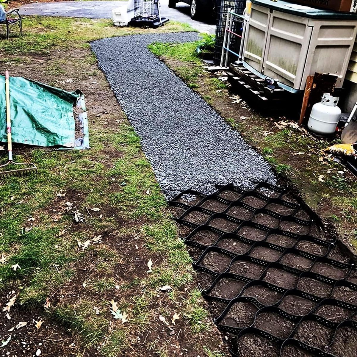 Grind Grindrooster - Oprit Stabilisator - Parkeerplaats Aanleggen - Treksterkte HDPE Materiaal - 1 m x 6 m - Zwart