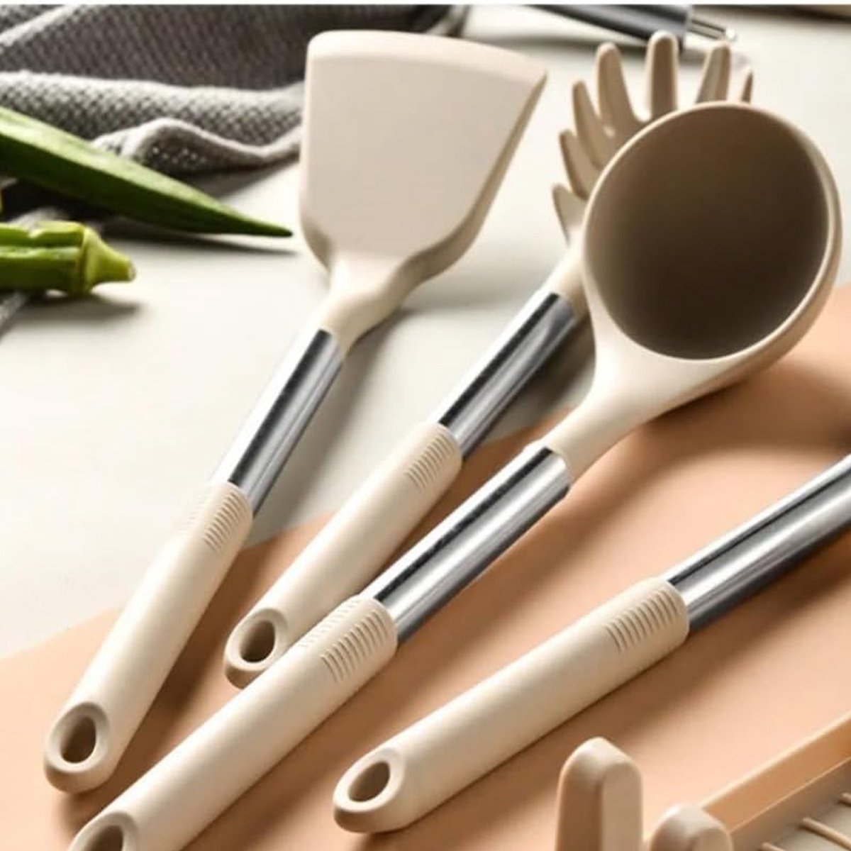 FloraGrace Keukengerei-Sets – 12-Delig Siliconen Kookgerei Set Met Flexibele Keukenhulpen, Geschikt Voor Anti-Aanbak Kookgerei – Roestvrij Staal + Siliconen, Beige