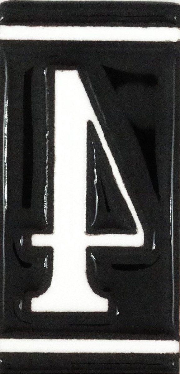 Huisnummer - Keramiek Nummer - Adres Aangeven - Handbeschilderd - 5 x 11 cm - Zwart
