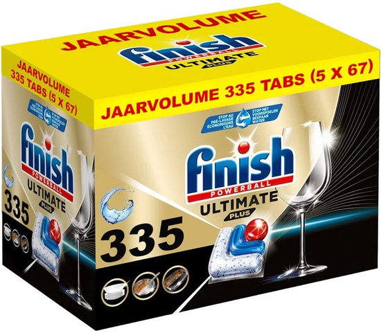 Finish Ultimate Plus avec 335 tablettes lave-vaisselle en emballage économique. La boîte est jaune avec des inscriptions bleues et rouges et des images de verres propres.