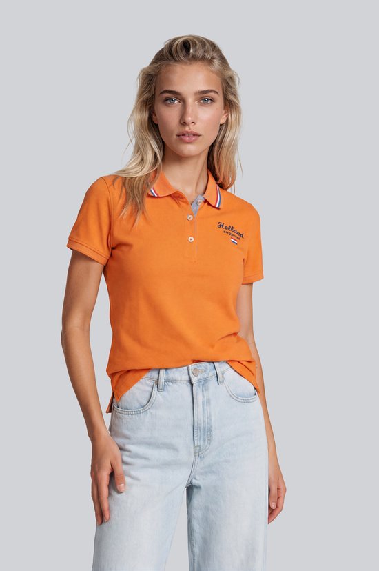 Mannequin porte un polo orange avec 'Holland supporters' brodé et col rayé.