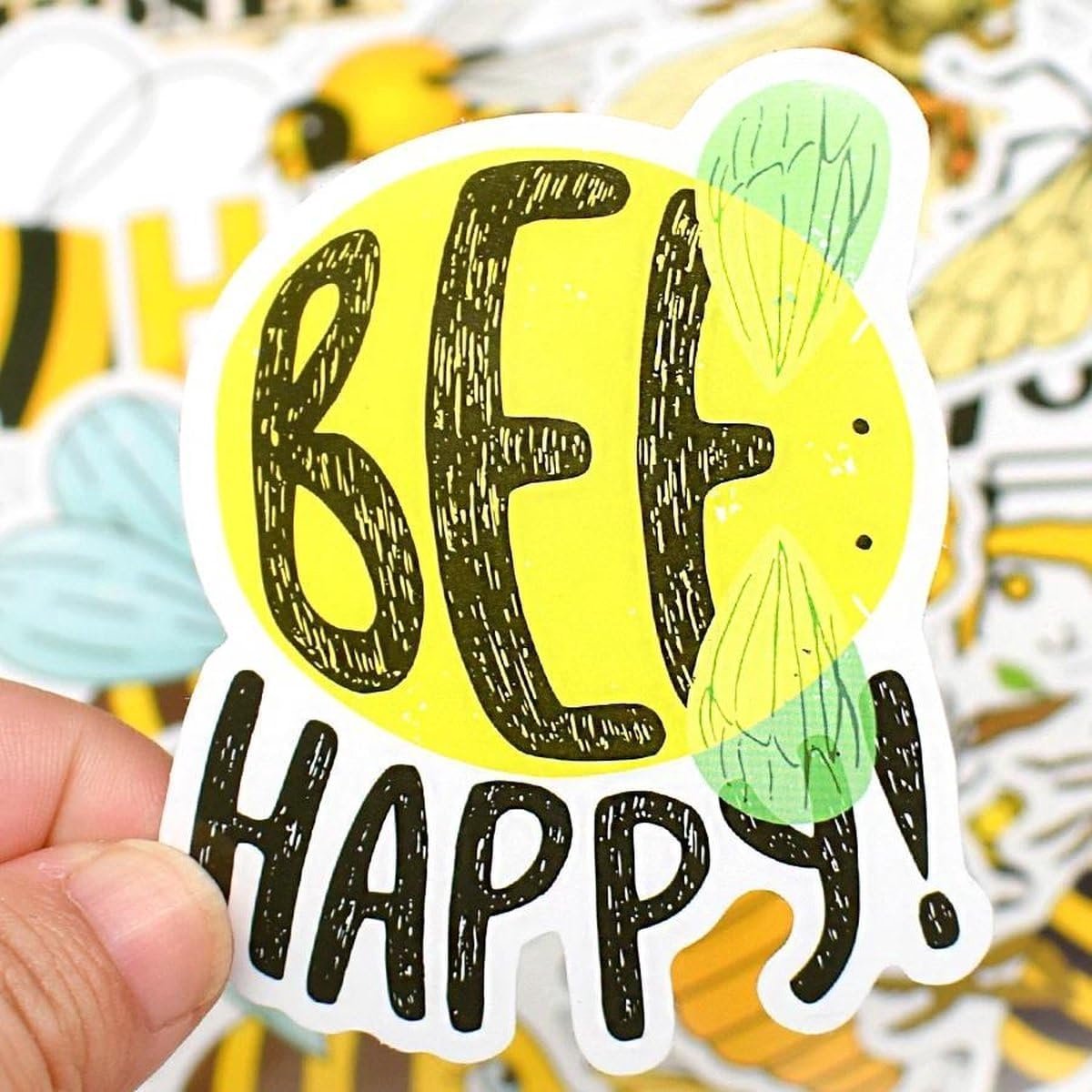 Okado Stickermix Bijen en Honing 50 stuks – Vinyl Stickers 5-9 cm – Water- en UV-bestendige Stickers voor Laptop, Fles en Koffer