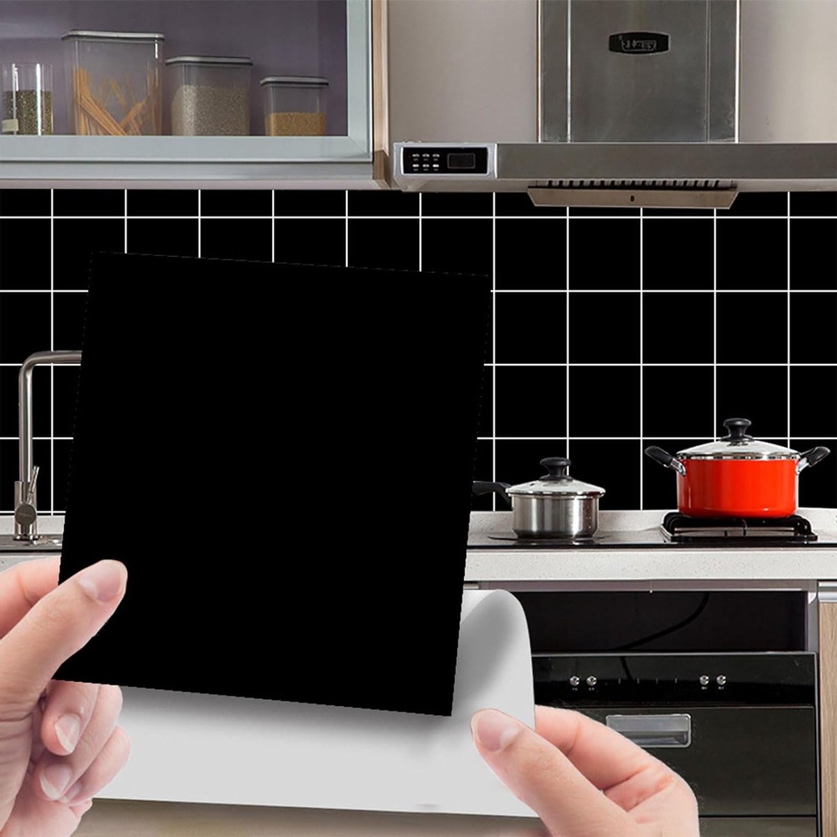 Zelfklevende Tegelstickers 15 x 15 cm voor Badkamer en Keuken - Waterdichte PVC Wanddecoratie, Muurstickers en Tegelfolie (Zwart, 96 Stuks)