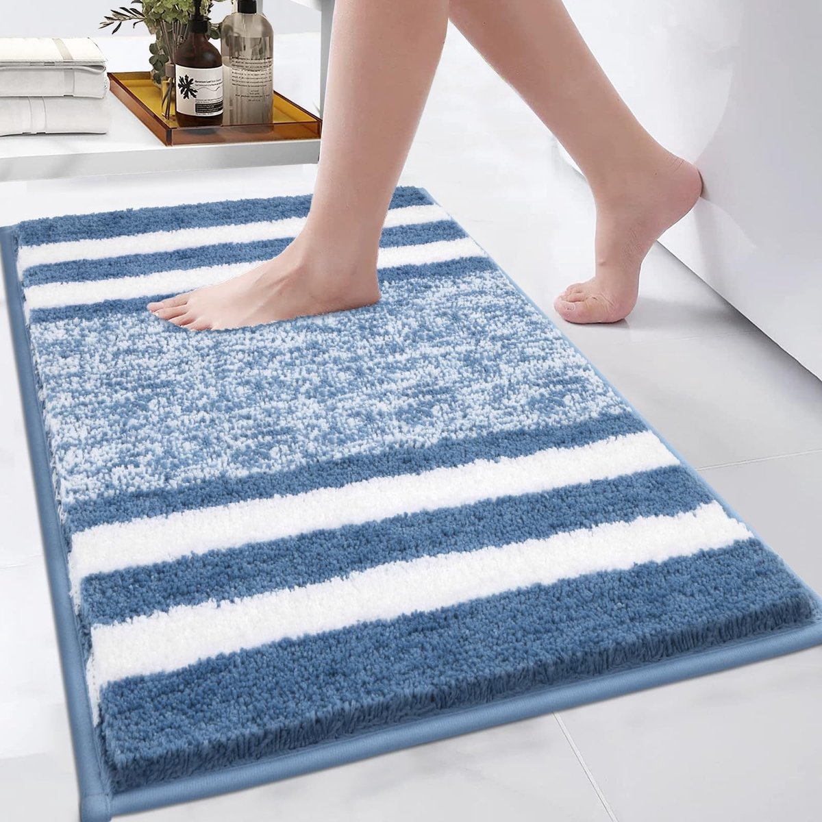 Dailygoods - Dailygoody - Badkamertapijt - Antislip - Zacht en absorberend - Blauw - Microvezel - Perfect voor badkamer en woonkamer - 45 x 65 cm
