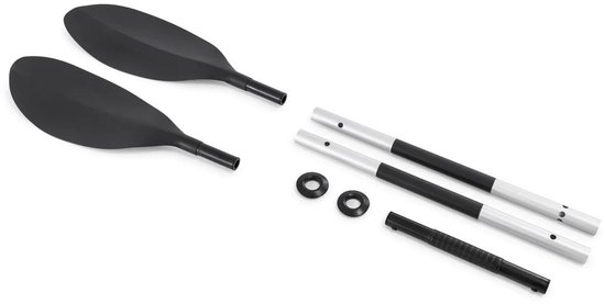 Zwarte peddelbladen met aluminium schachten met zwarte gripdelen.