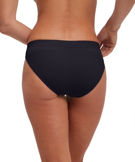 Achterkant van een zwarte Falke slip met merklogo op de tailleband.