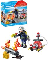 Bol.com PLAYMOBIL Action Heroes Brandweerman met waterpomp 71826 aanbieding