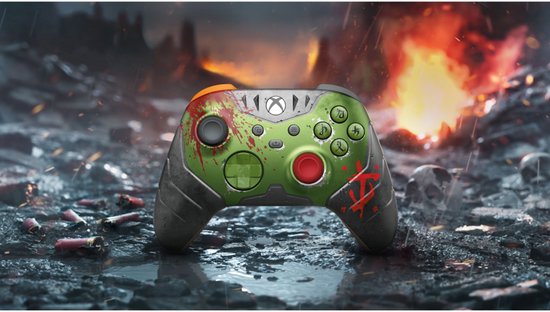 Xbox controller met groen, grijs en oranje. Bloedspatten, runen en metaal-look details.