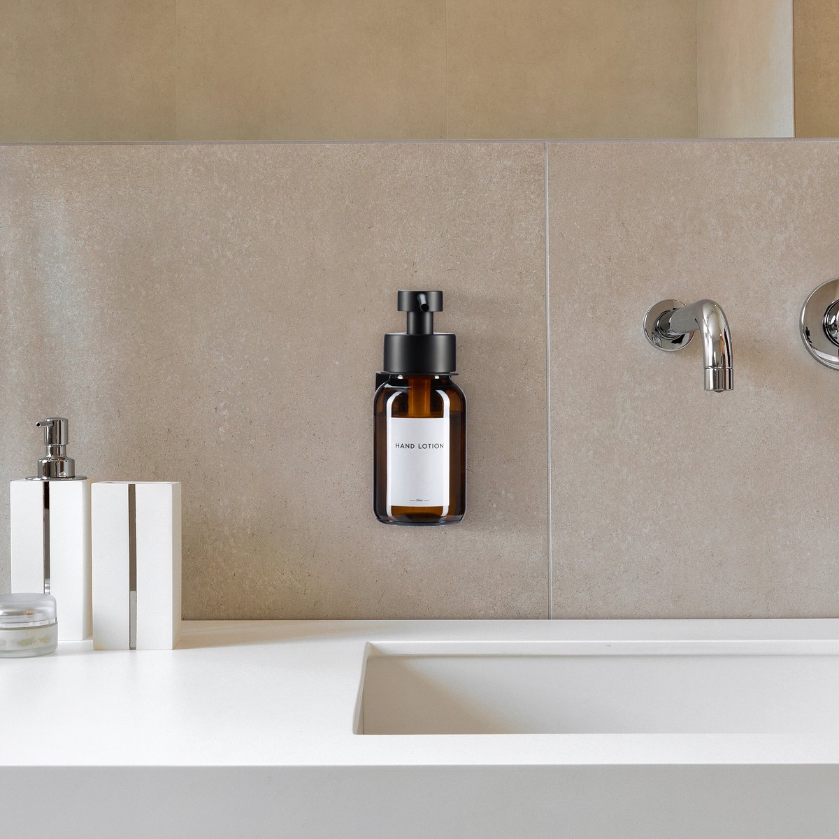 TEHEO Zeepdispenser, wandzeepdispenser, zwart, moderne zeepdispenser van glas, 250 ml, wandmontage, zonder boren en schroeven, vloeibare zeepdispenser voor badkamer, keuken, douche, zeep